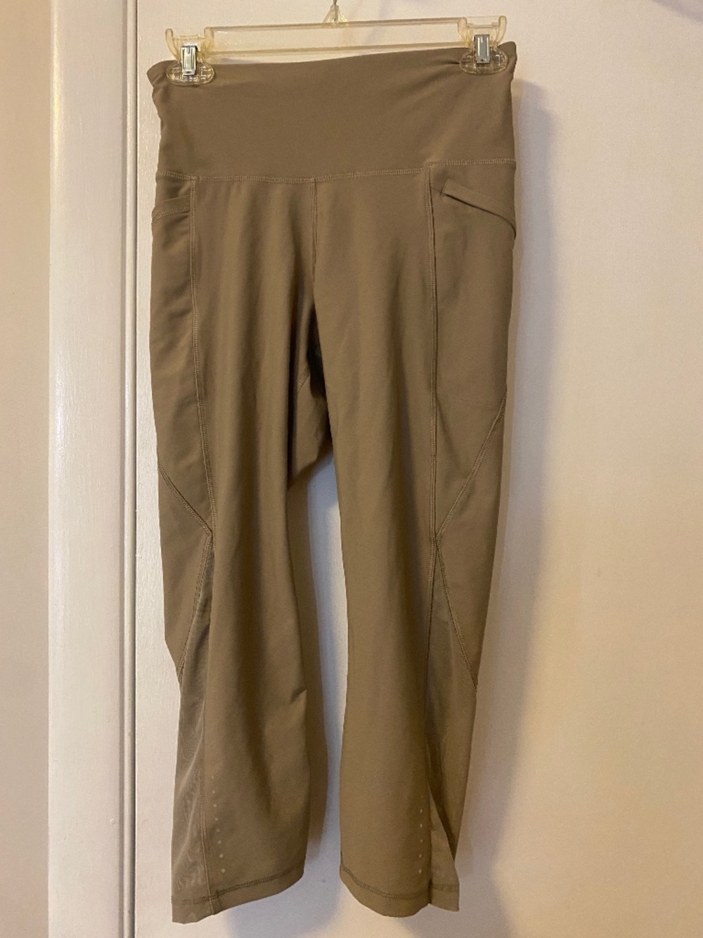 Old Navy activewear power soft leggings size medium tan